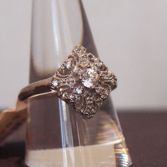 - Stunning Filigree Ring - Solid Sterling Silver and Clear CZ , Diamond ch… - Picture 9 of 9